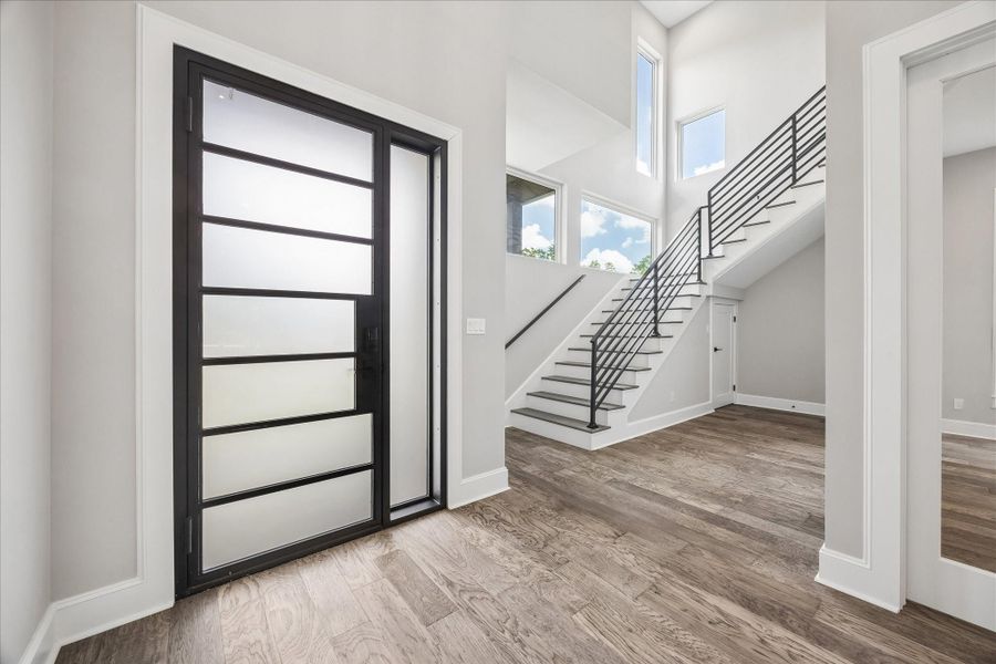 Spacious, unfurnished interior of a new home in , Houston (Image 20).