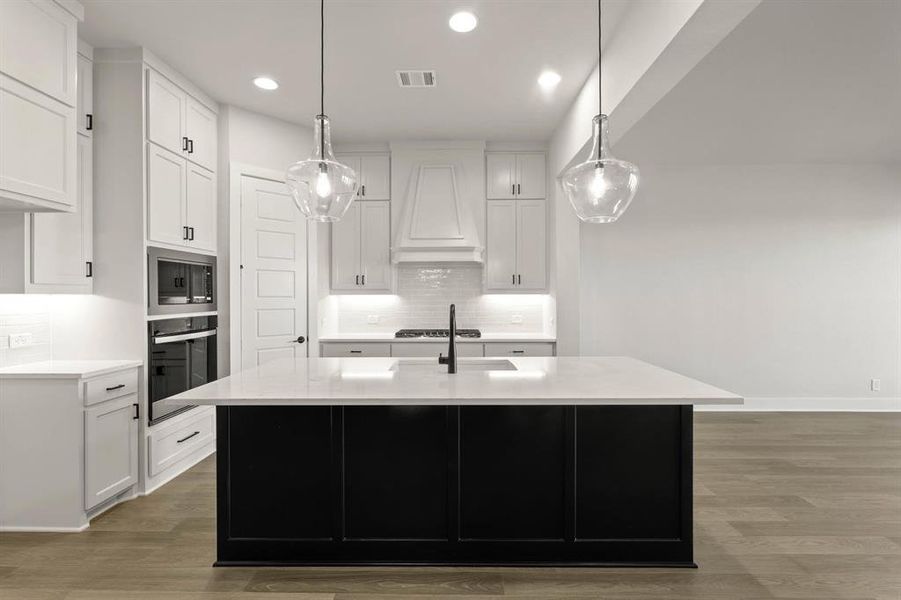 Furnished interior view inside a new home in Somerset - Phase 5, Mansfield (Image 18).