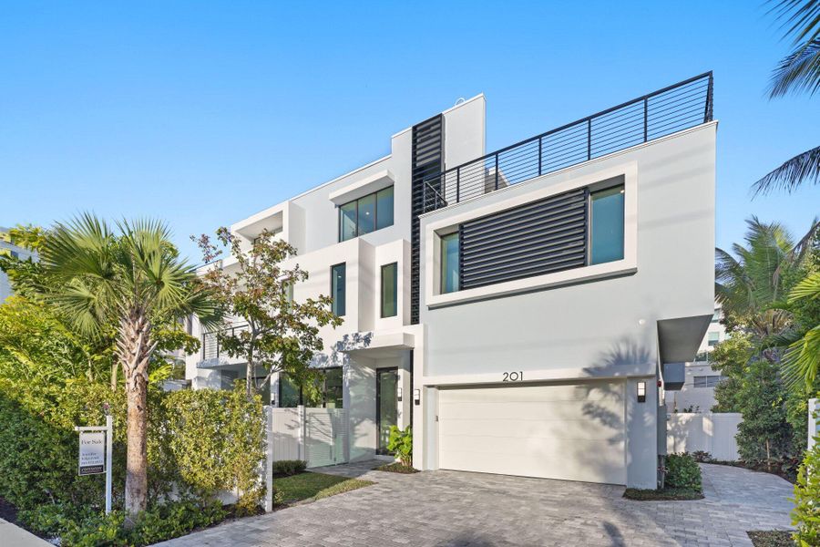 201 Southeast 4th Ave - 2.jpg-SMALL