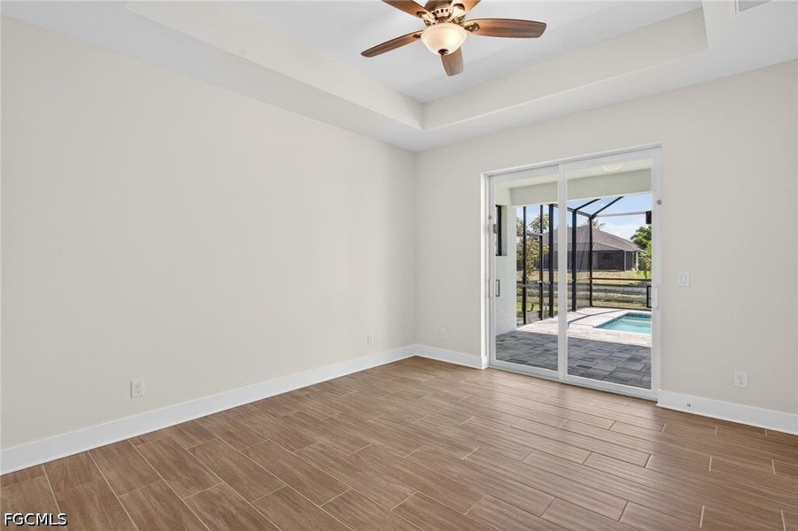Spacious, unfurnished interior of a new home in Cape Coral, Cape Coral (Image 25).