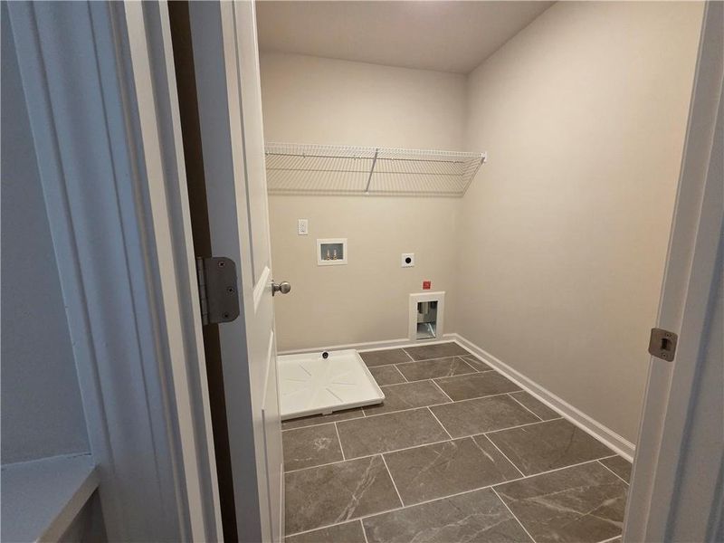 Spacious, unfurnished interior of a new home in River Meadows, Bethlehem (Image 31).