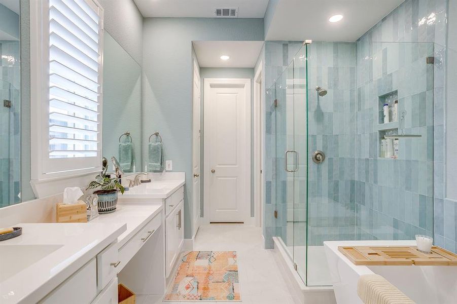 Furnished interior view inside a new home in , Fort Worth (Image 13).