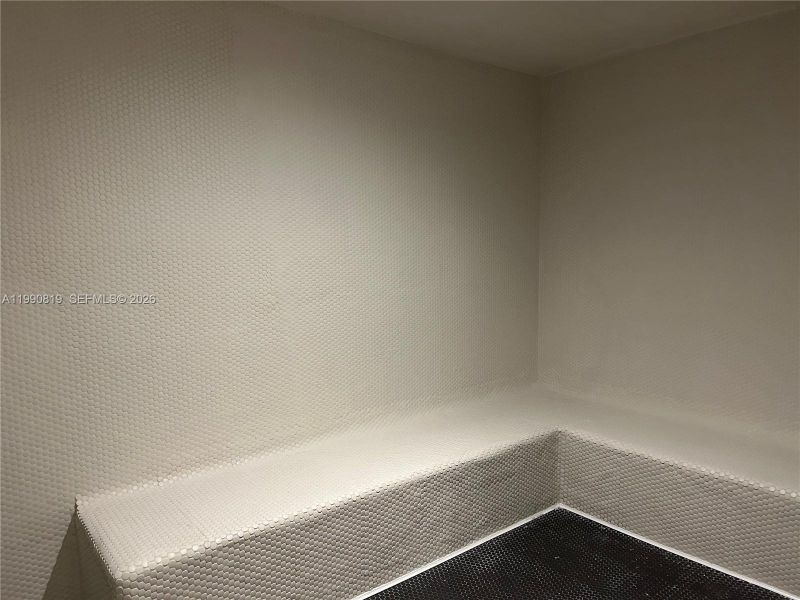 Image 43 of a home in .