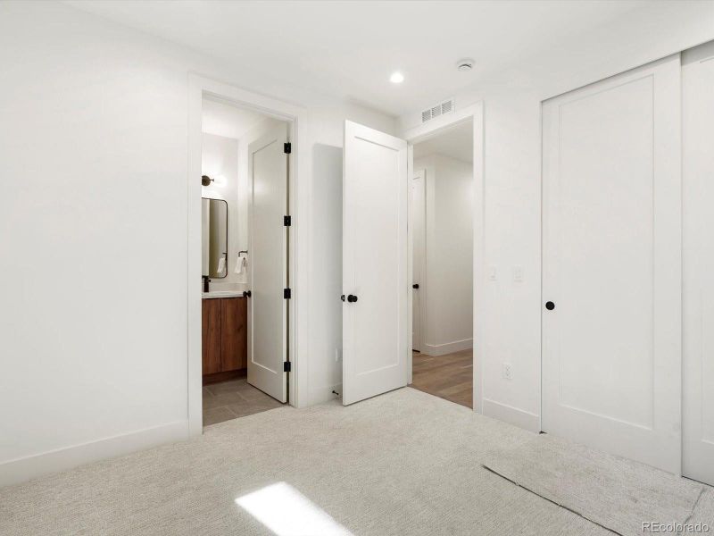 Spacious, unfurnished interior of a new home in , Denver (Image 27).