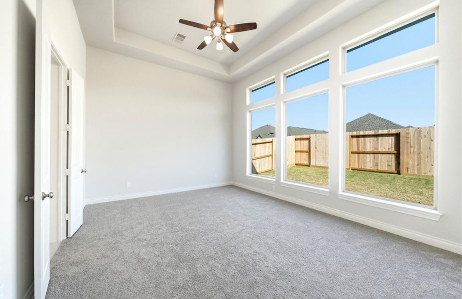 Spacious, unfurnished interior of a new home in The Highlands 55′, Porter (Image 28).