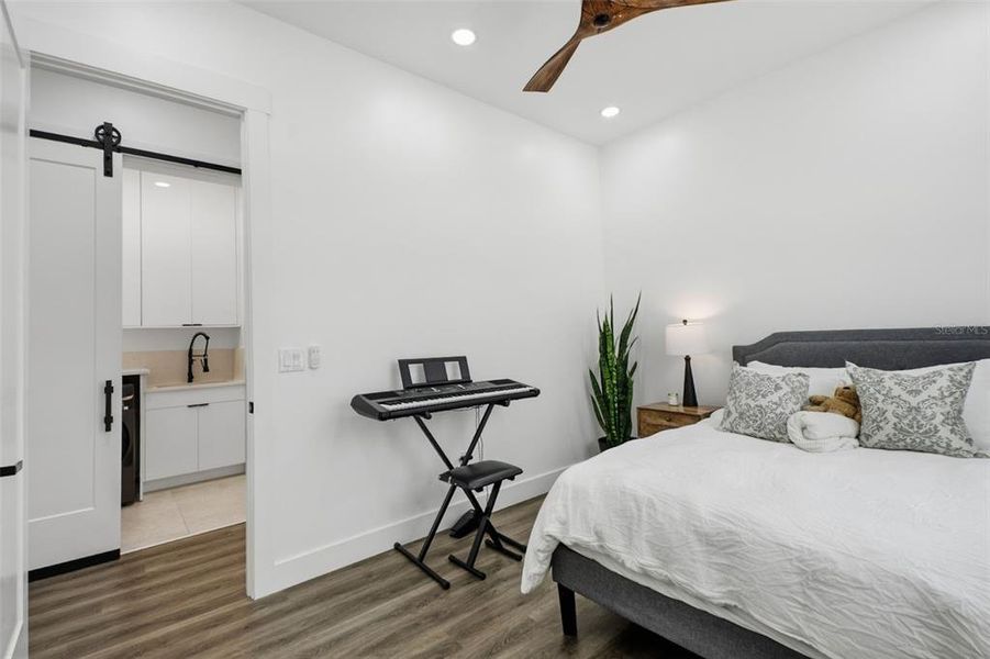 Furnished interior view inside a new home in , Port Charlotte (Image 53).