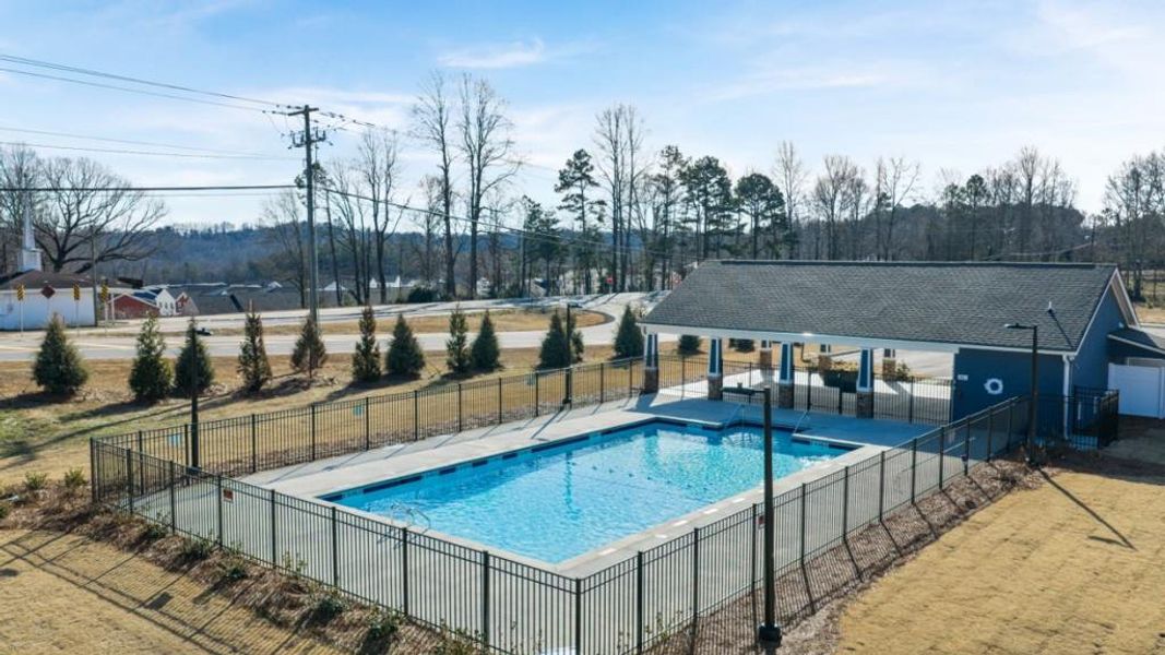 Community amenities in Village at Pine Valley, Gainesville (Image 29).