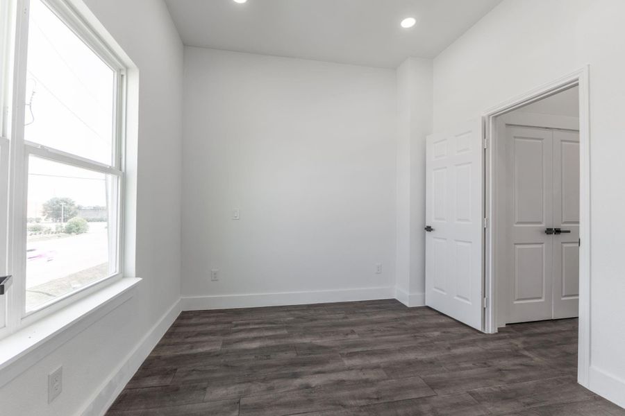 Spacious, unfurnished interior of a new home in , Spring (Image 28).