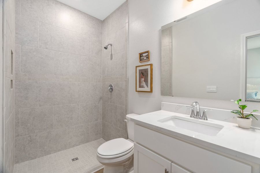 Representative furnished interior of a home built from the Miramar by Maronda Homes in Villa Pass, Groveland (Image 29).