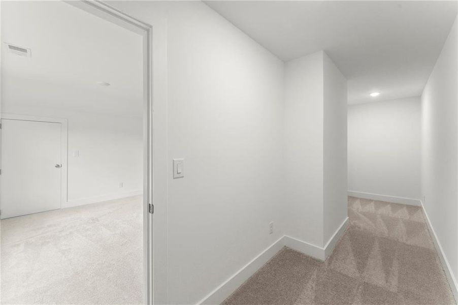 Spacious, unfurnished interior of a new home in Hillgrove Preserve, Powder Springs (Image 46).