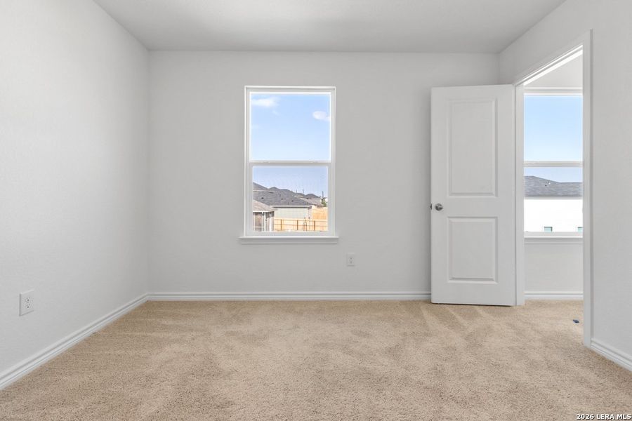 Spacious, unfurnished interior of a new home in Southton Cove, San Antonio (Image 27).