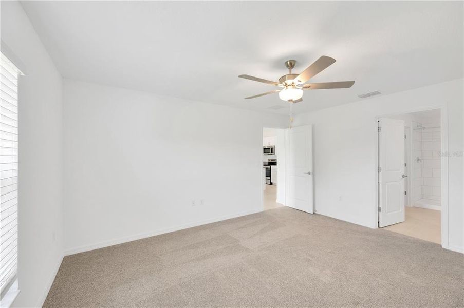 Spacious, unfurnished interior of a new home in Berry Bay, Wimauma (Image 20). Spacious, unfurnished interior of a new home in Berry Bay, Wimauma (Image 20).