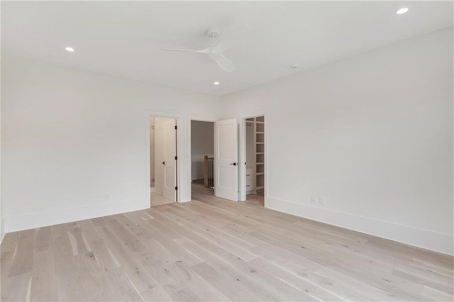Spacious, unfurnished interior of a new home in , Alpharetta (Image 43).