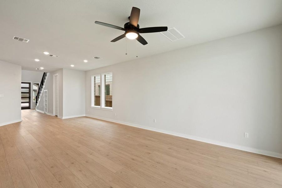 Spacious, unfurnished interior of a new home in Lariat, Liberty Hill (Image 30).