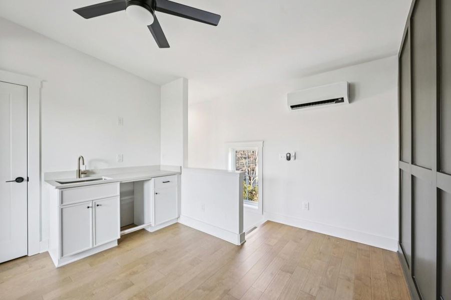 Image 36 of a home in .