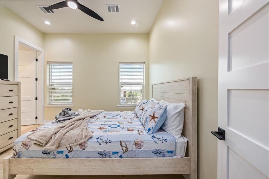 Furnished interior view inside a new home in , Galveston (Image 9).