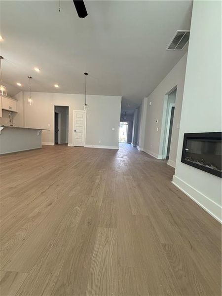 Spacious, unfurnished interior of a new home in The Fairways at Mirror Lake, Villa Rica (Image 9). Spacious, unfurnished interior of a new home in The Fairways at Mirror Lake, Villa Rica (Image 9).