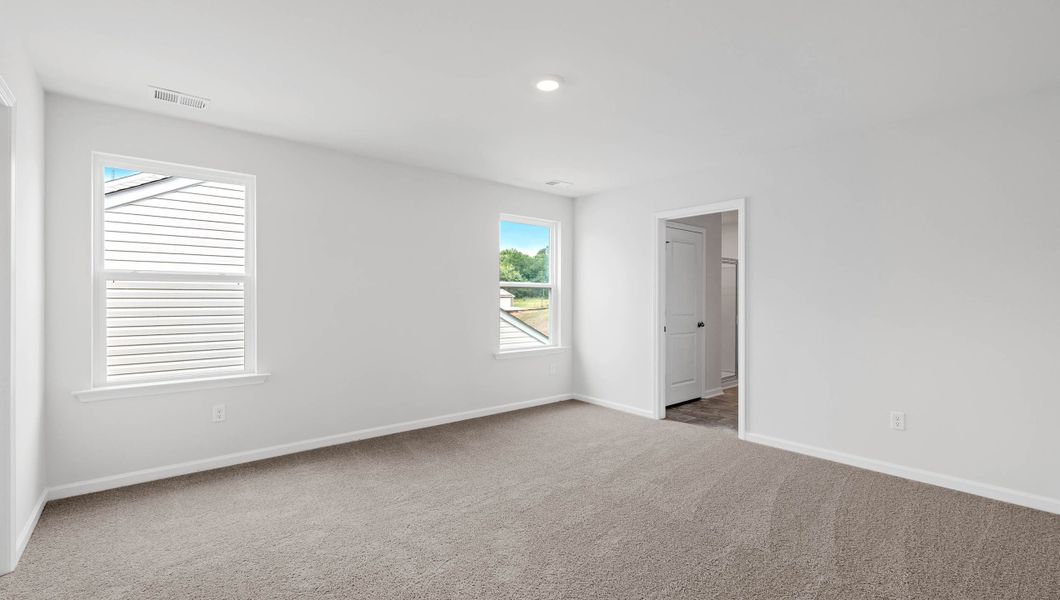 Spacious, unfurnished interior of a new home in Baxter Village, Boiling Springs (Image 26).