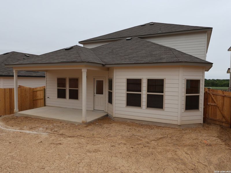 Exterior details and patio area of a home in Mesquite Ridge, San Antonio (Image 3).
