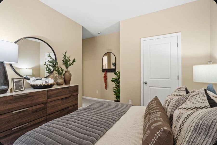 Furnished interior view inside a new home in Rosewood Farm, Lawrenceville (Image 31).