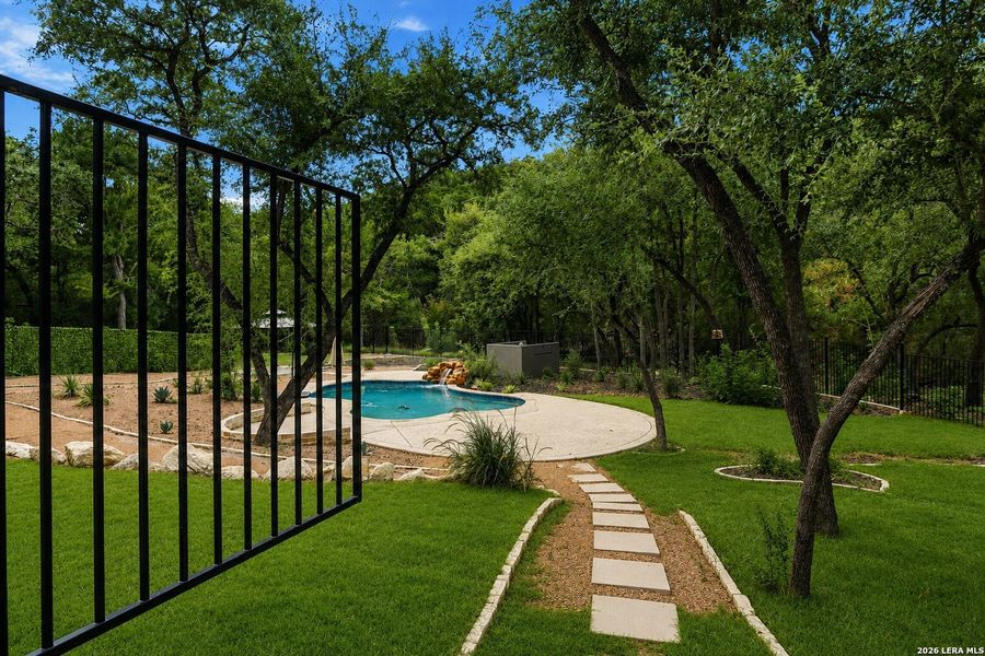 Community amenities in , San Antonio (Image 65).