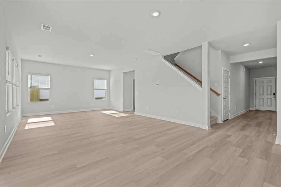 Spacious, unfurnished interior of a new home in Creek Ridge - Signature Collection, Spartanburg (Image 13). Spacious, unfurnished interior of a new home in Creek Ridge - Signature Collection, Spartanburg (Image 13).