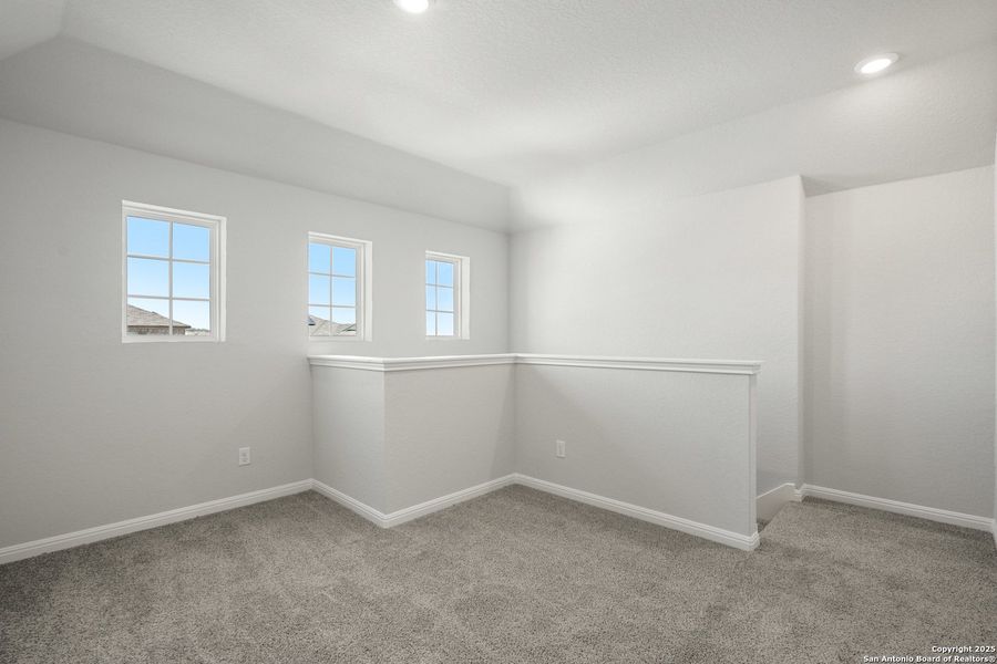 Spacious, unfurnished interior of a new home in Cinco Lakes, San Antonio (Image 14). Spacious, unfurnished interior of a new home in Cinco Lakes, San Antonio (Image 14).