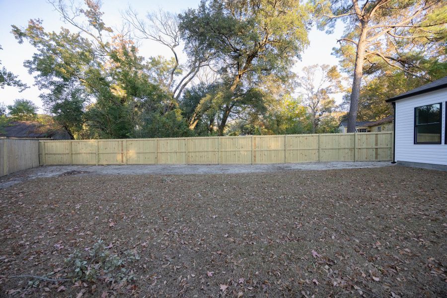 Exterior details and patio area of a home in , North Charleston (Image 42).