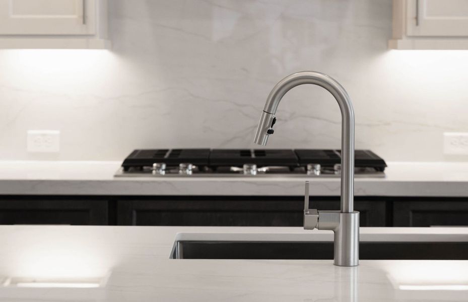 Representative interior finishes for a home built from the Stellar by Del Webb in Del Webb Austin at Lost Pines, Bastrop (Image 62).