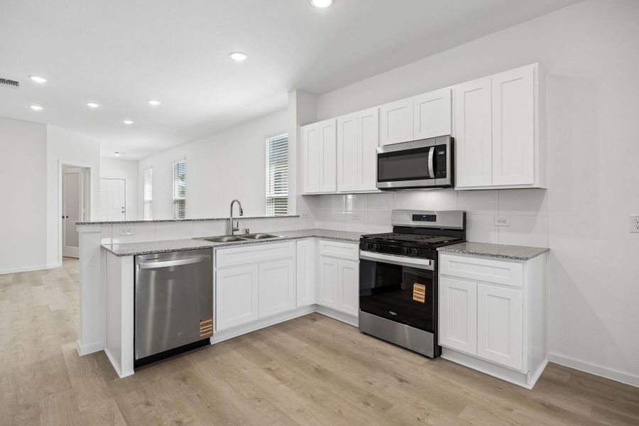 Furnished interior view inside a new home in Stokesbury, Waller (Image 8).