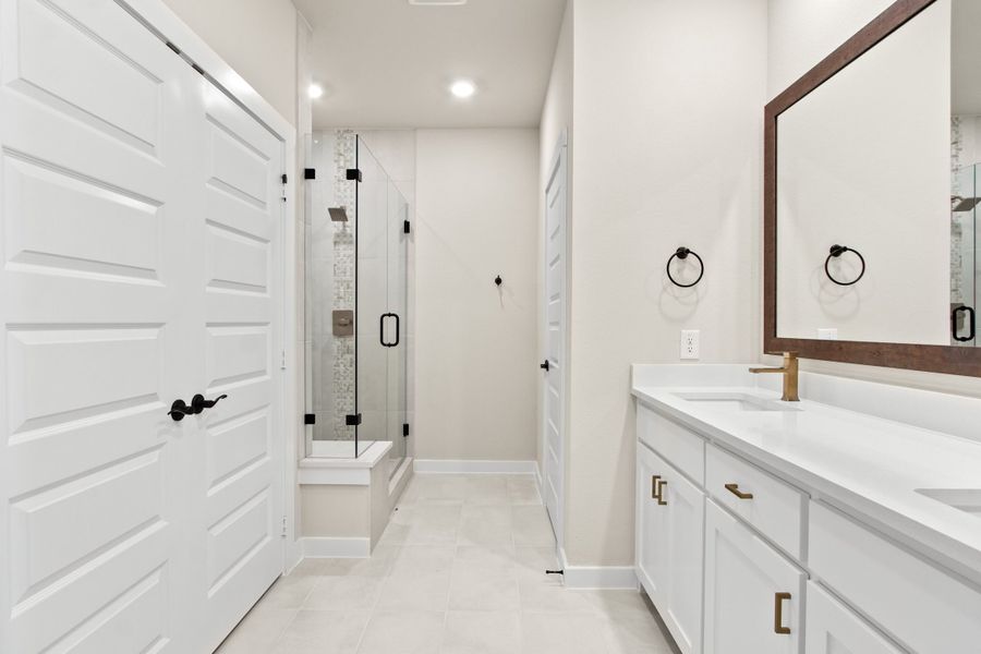 Furnished interior view inside a new home in Ten Mile Creek, Celina (Image 10).