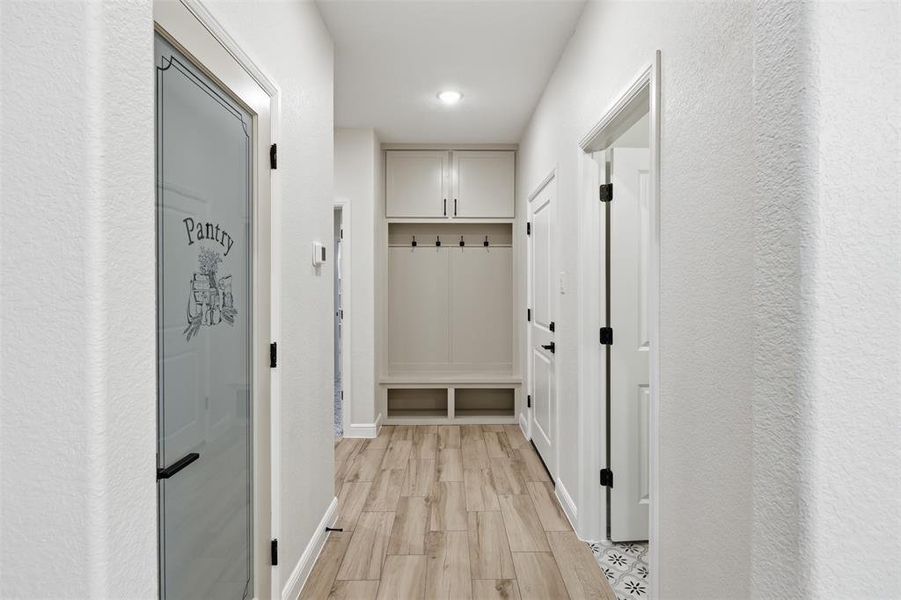 Spacious, unfurnished interior of a new home in , Weatherford (Image 17).