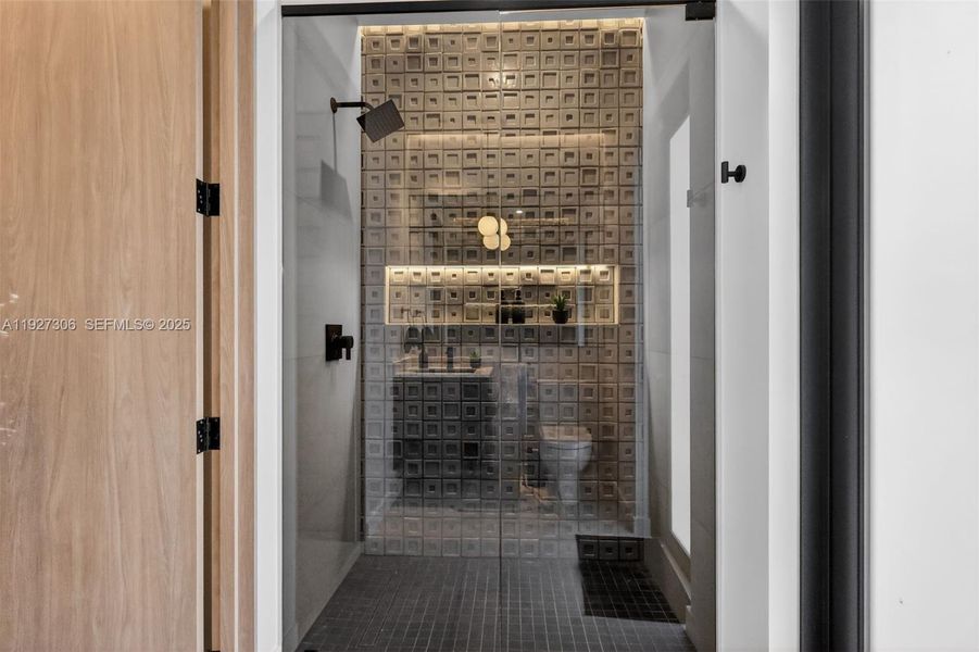 Close-up of interior finishes inside a home in , Biscayne Park (Image 21).