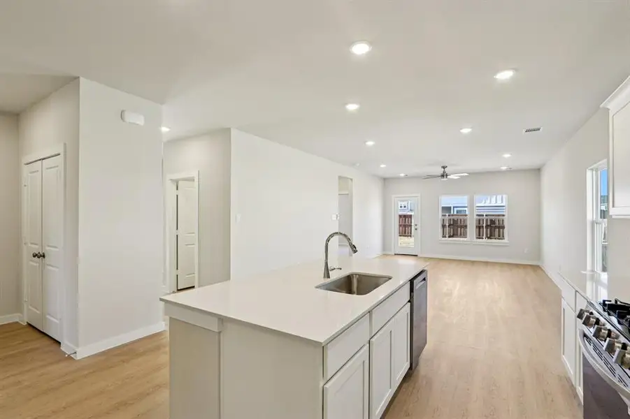 Furnished interior view inside a new home in Hickory Hill, Sherman (Image 11).