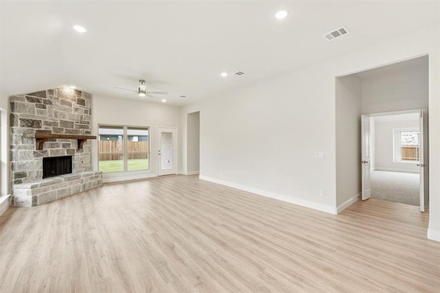 Spacious, unfurnished interior of a new home in Waverly Estates, Nevada (Image 32).