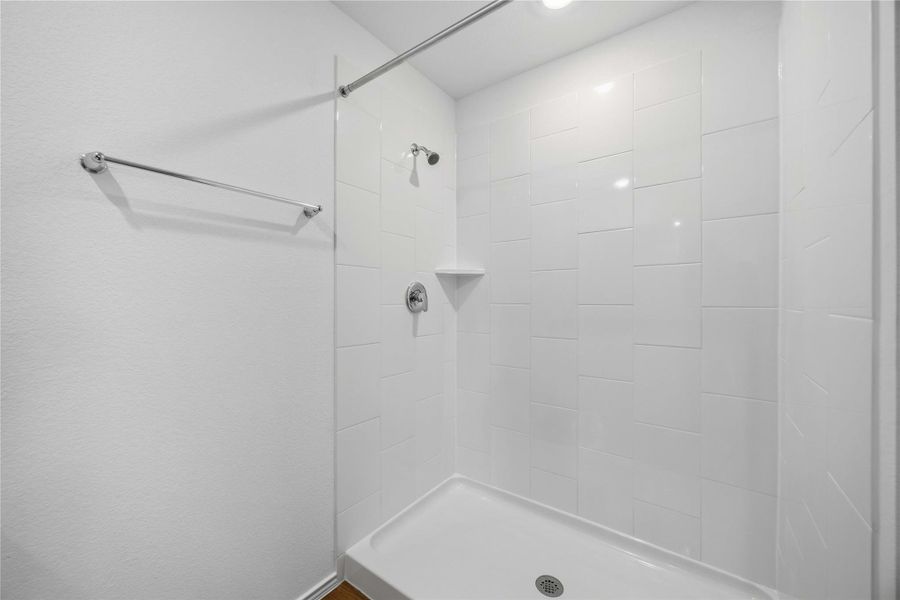 Close-up of interior finishes inside a home in Garver Heights, Houston (Image 6).