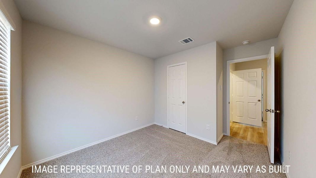 Spacious, unfurnished interior of a new home in Reserve at Mallard Lakes, Orange (Image 22).