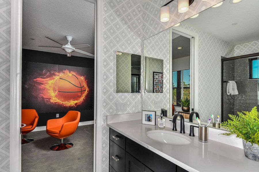 Representative furnished interior of a home built from the Meadow Brook by Neal Communities in Vicenza, Venice (Image 16).