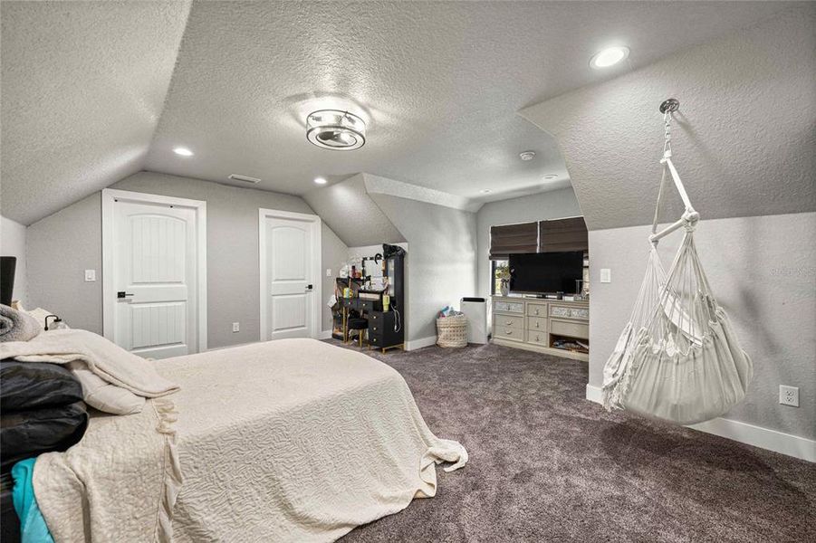 Furnished interior view inside a new home in , Belleview (Image 56).