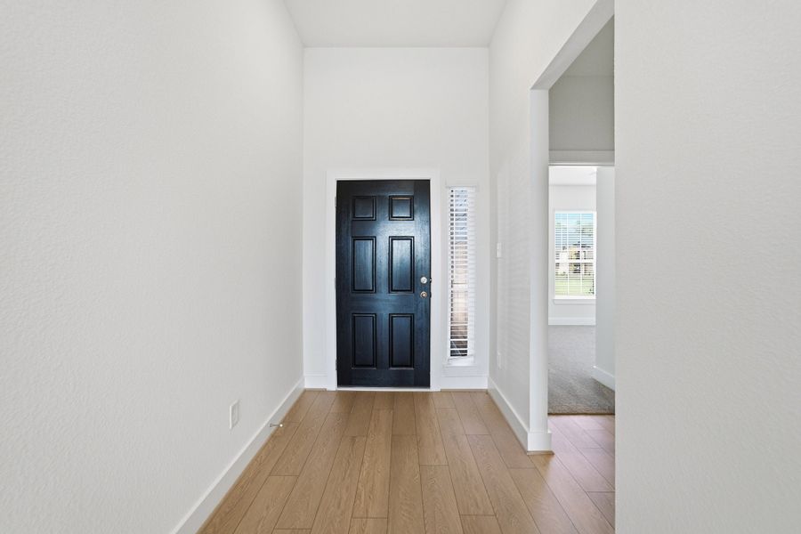 Spacious, unfurnished interior of a new home in Pecan Estates, Crosby (Image 19).
