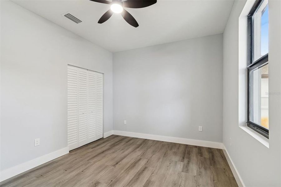 Spacious, unfurnished interior of a new home in , Pinellas Park (Image 17).