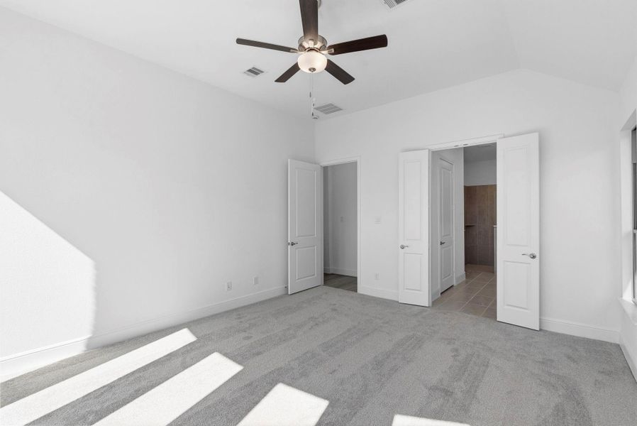 Spacious, unfurnished interior of a new home in Chambers Creek, Willis (Image 26). Spacious, unfurnished interior of a new home in Chambers Creek, Willis (Image 26).