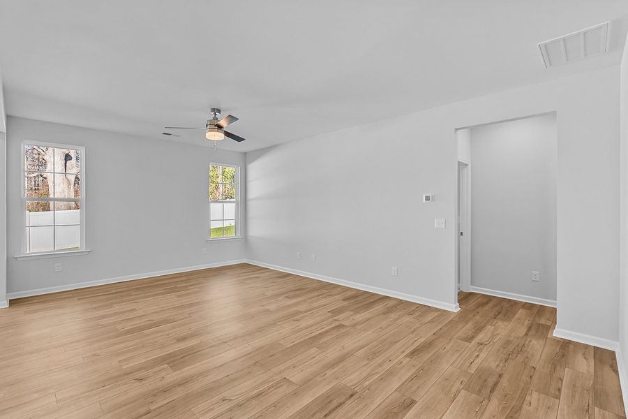 Spacious, unfurnished interior of a new home in Hanes Lake, Winston-Salem (Image 21).