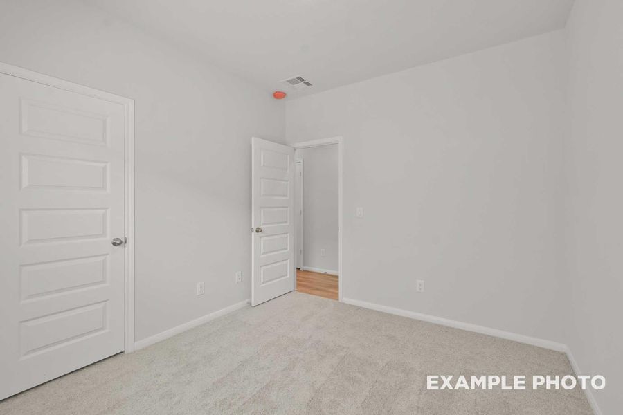 Spacious, unfurnished interior of a new home in Spring Branch Crossing, Conroe (Image 18).
