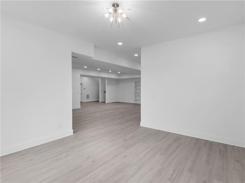 Spacious, unfurnished interior of a new home in , Jonesboro (Image 24).