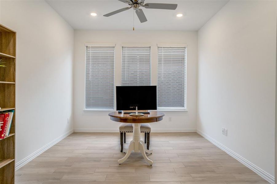 Furnished interior view inside a new home in Bridgewater: Classic Collection, Princeton (Image 7). Furnished interior view inside a new home in Bridgewater: Classic Collection, Princeton (Image 7).
