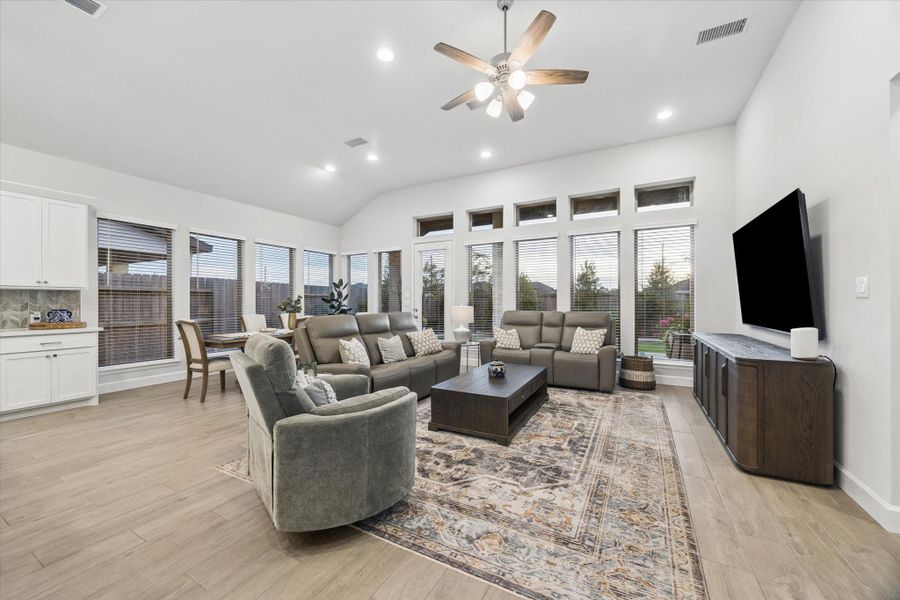 Furnished interior view inside a new home in Sienna, Missouri City (Image 15).