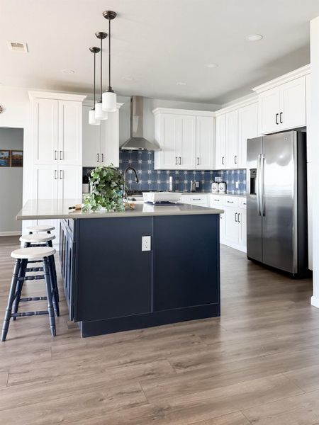Furnished interior view inside a new home in , Groesbeck (Image 7).