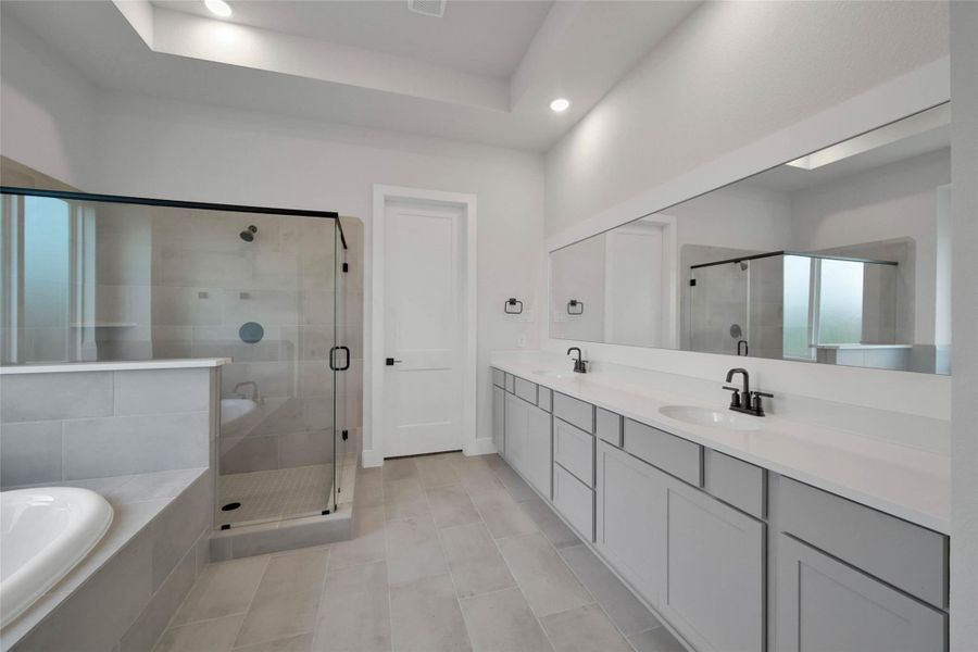 Furnished interior view inside a new home in , Rosharon (Image 11).