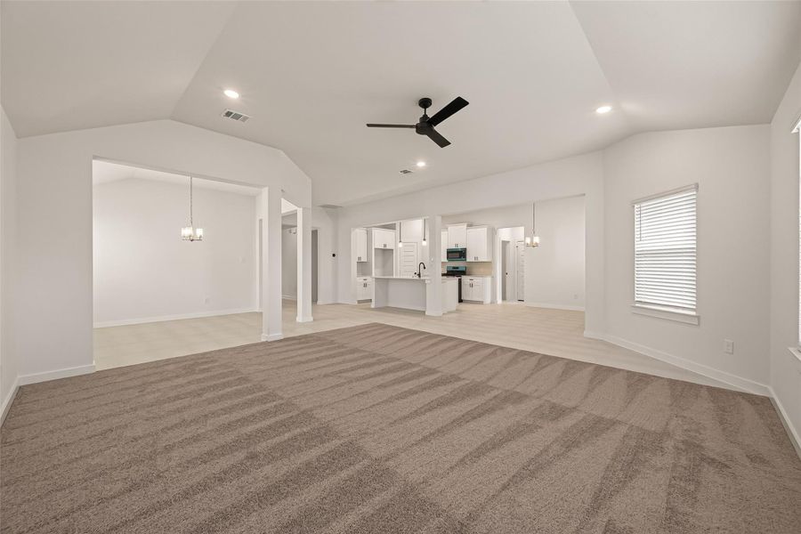 Spacious, unfurnished interior of a new home in Foxtail Palms, Manvel (Image 35). Spacious, unfurnished interior of a new home in Foxtail Palms, Manvel (Image 35).